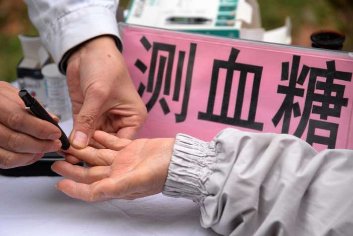 聯(lián)合國糖尿病日：國產(chǎn)血糖檢測(cè)儀加速突圍，如何重塑千億市場(chǎng)？