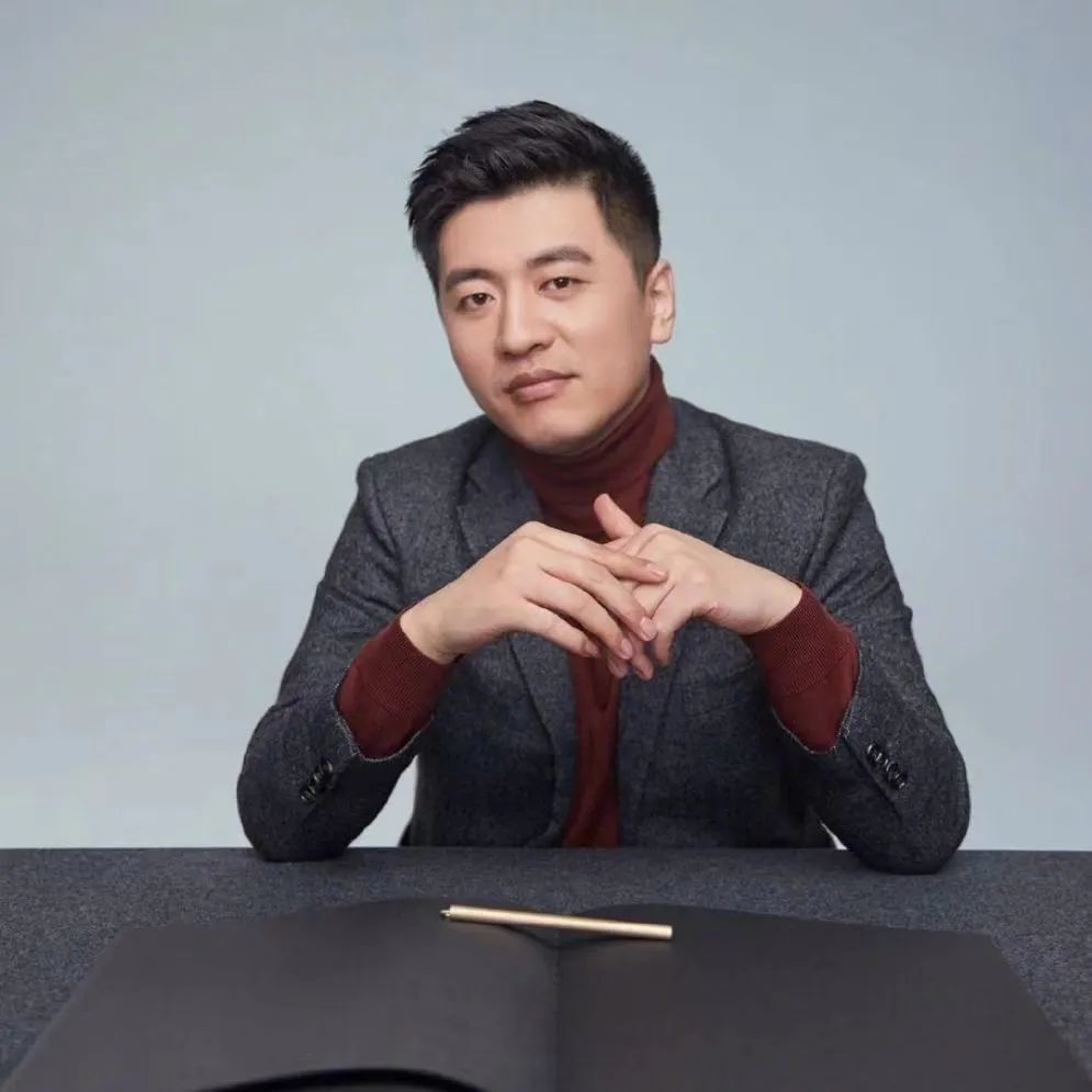 張雪峰多個賬號被禁止關注