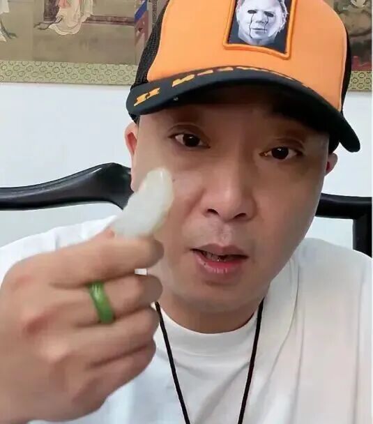 網(wǎng)紅“柴懟懟”，被正式逮捕