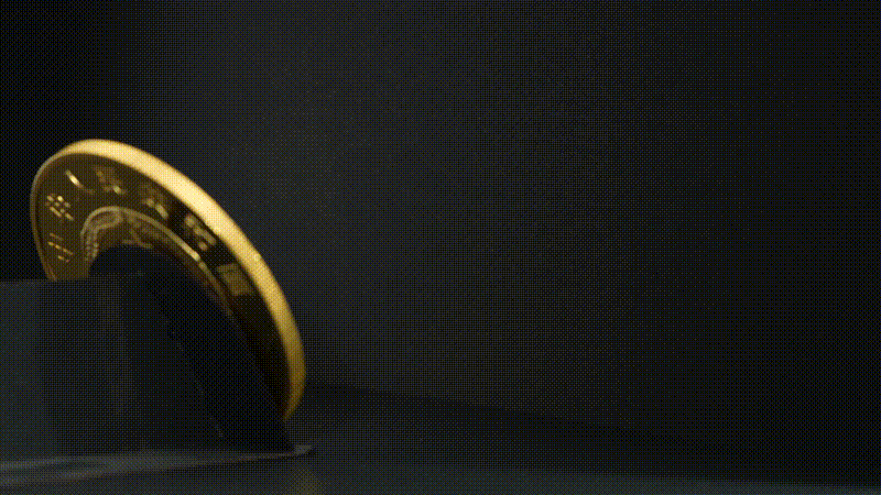 中國(guó)電影誕生120周年金銀紀(jì)念幣發(fā)行